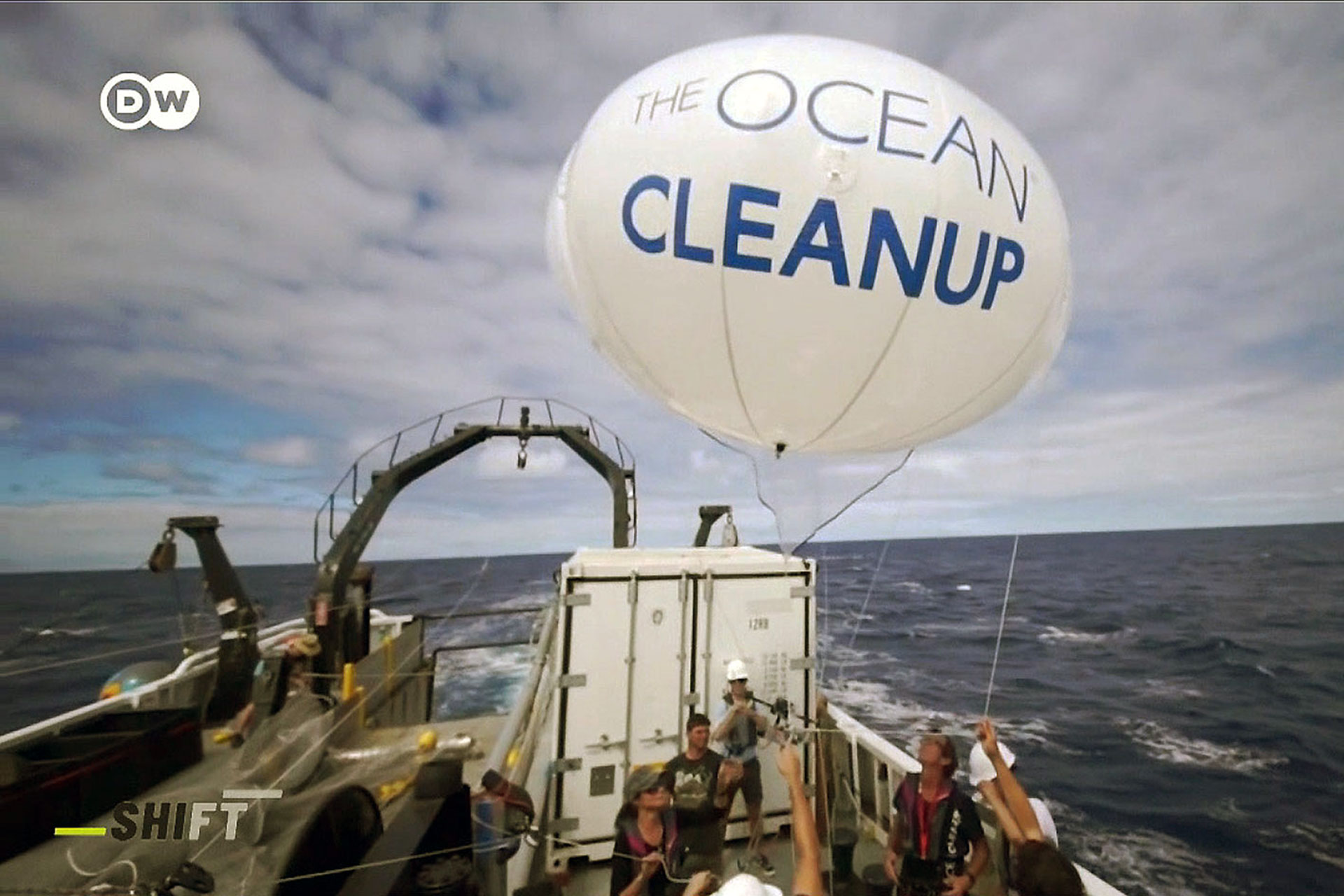Marine-protection-use-of-Aerostats-Ocean-Cleanup